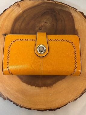SENDEFN Yellow Sunflower Accented Tri-fold Wallet Faux Leather Multi Card Slots
